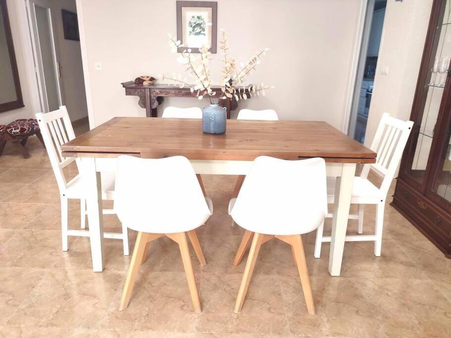 Charming & Spacious Apartment In Historic Centre & Short Walk To Beach Alicante Eksteriør bilde