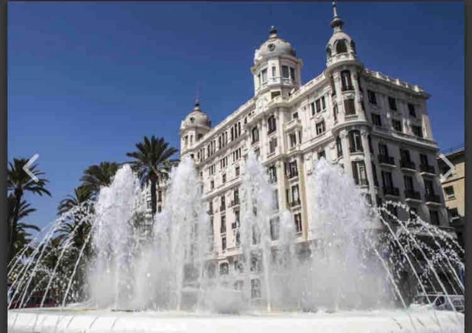 Charming & Spacious Apartment In Historic Centre & Short Walk To Beach Alicante Eksteriør bilde